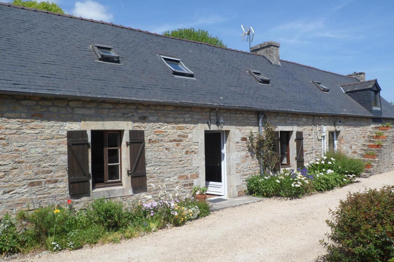 Sue'S Cottages Pleuven Exterior photo